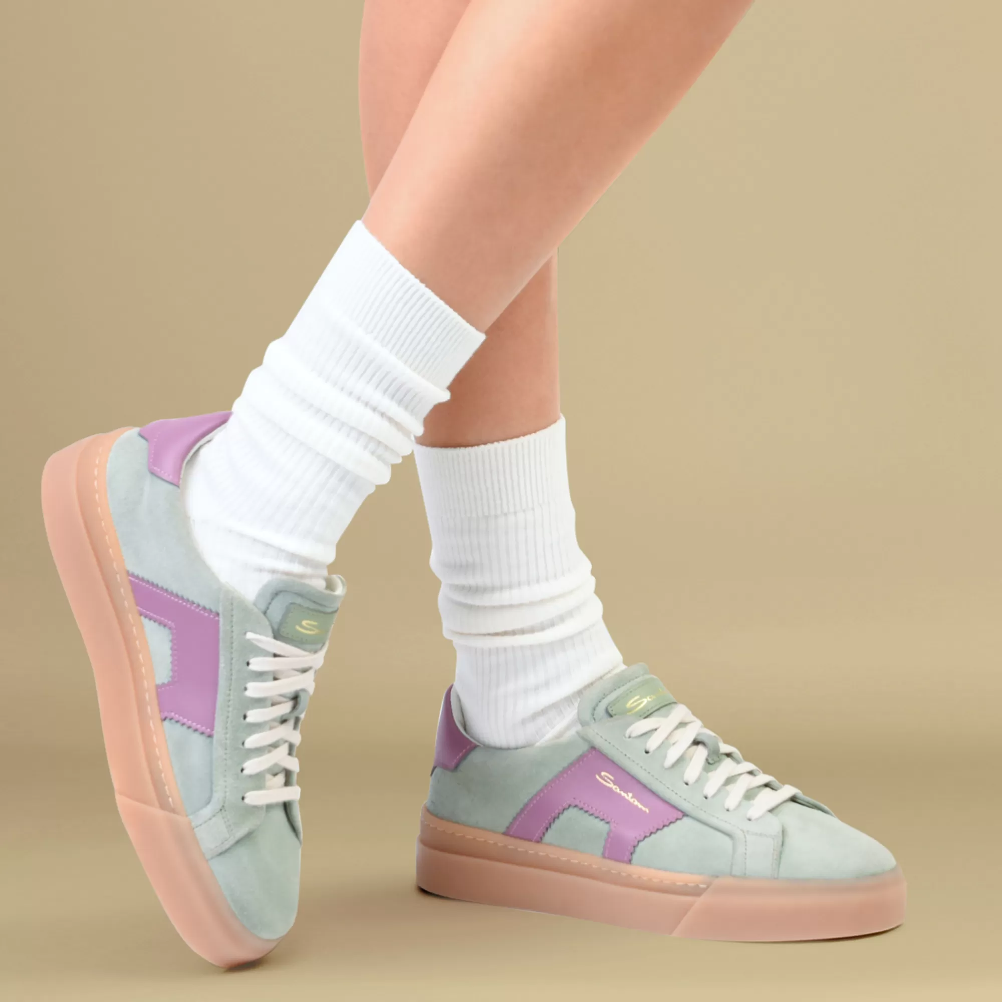 Shop Double buckle sneaker da donna in suede e pelle verde e viola Vedi tutte le calzature | Sneakers