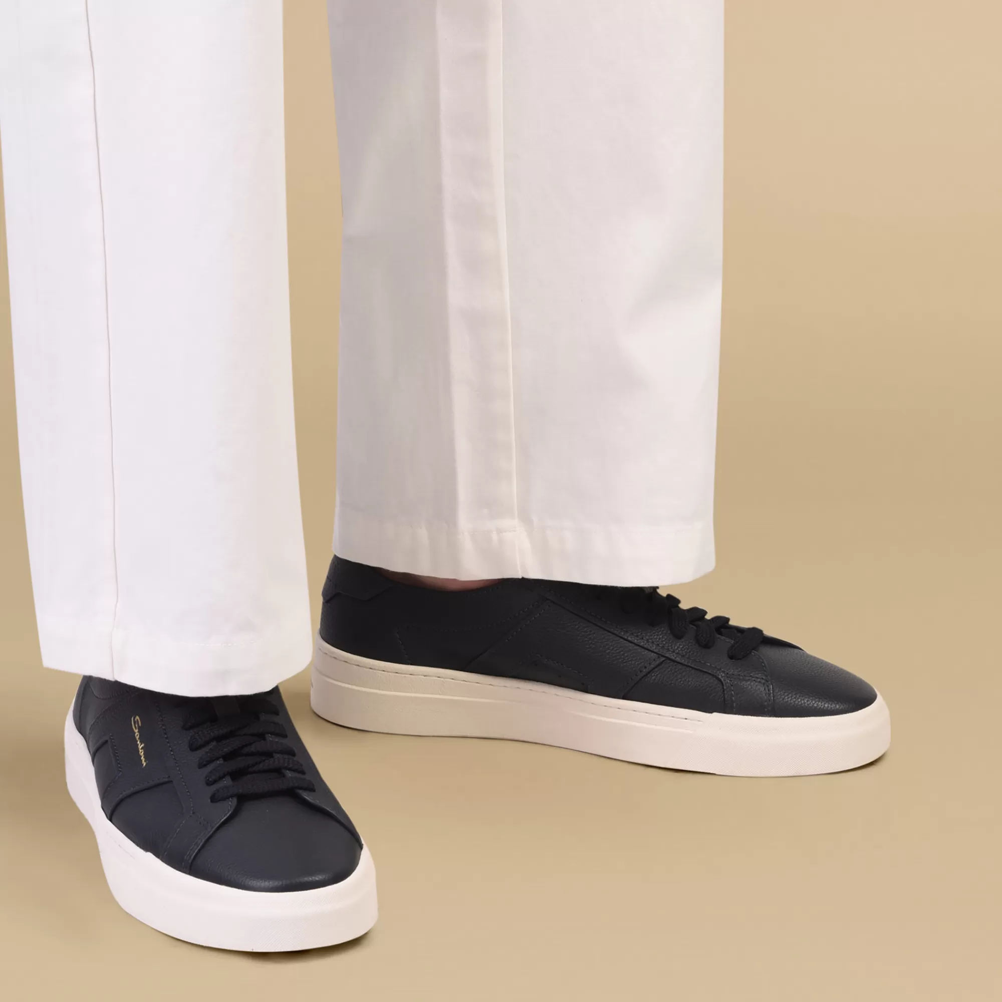Shop Double buckle sneaker da uomo in pelle bottalata blu Vedi tutte le calzature | Sneakers