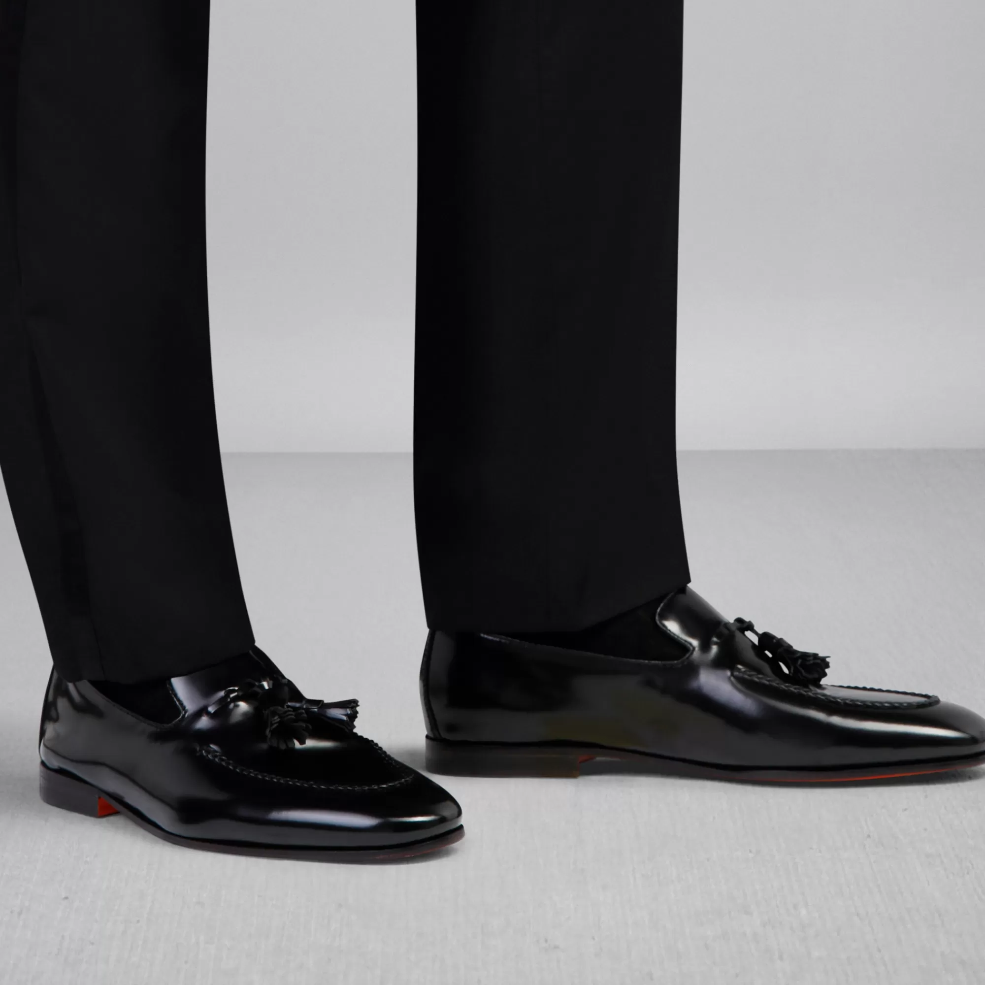 Outlet Mocassino con nappe da uomo in pelle nero Vedi tutte le calzature | Mocassini