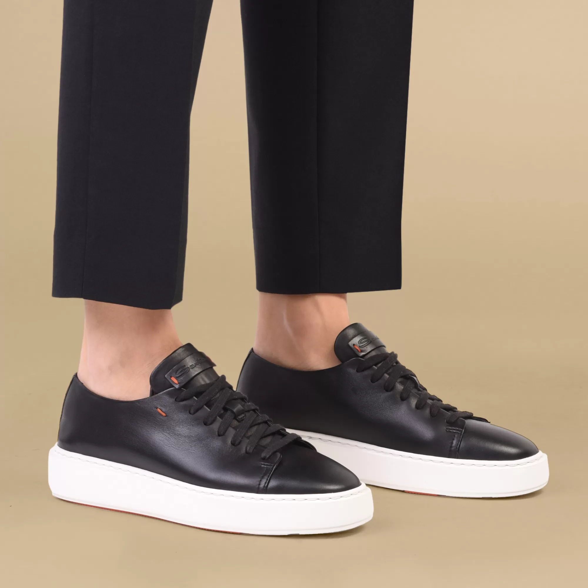 Hot Sneaker da donna in pelle nera | SUGGERIMENTI Vedi tutte le calzature | Sneakers