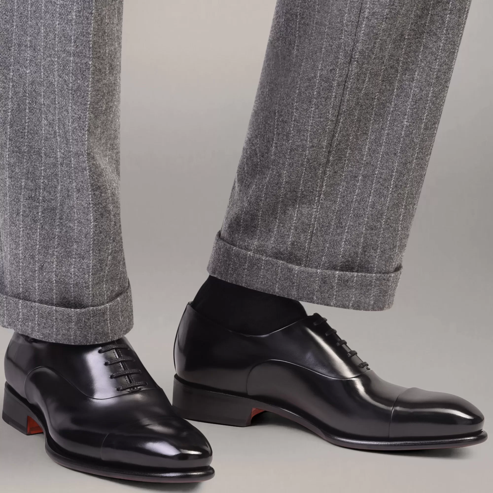 Cheap Stringata oxford da uomo in pelle anticata nera | SUGGERIMENTI Vedi tutte le calzature | Stringate